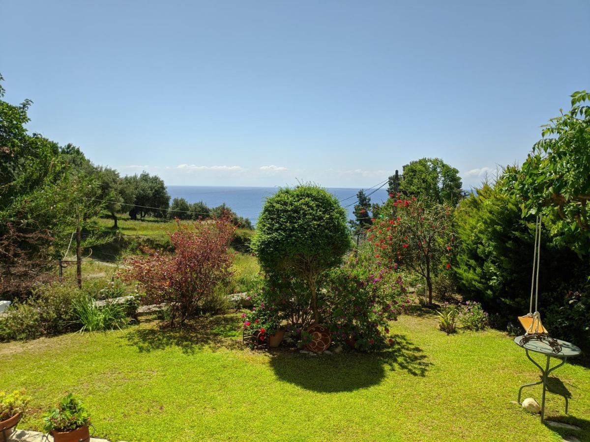 Oikia Guesthouse Stafylos Exterior photo
